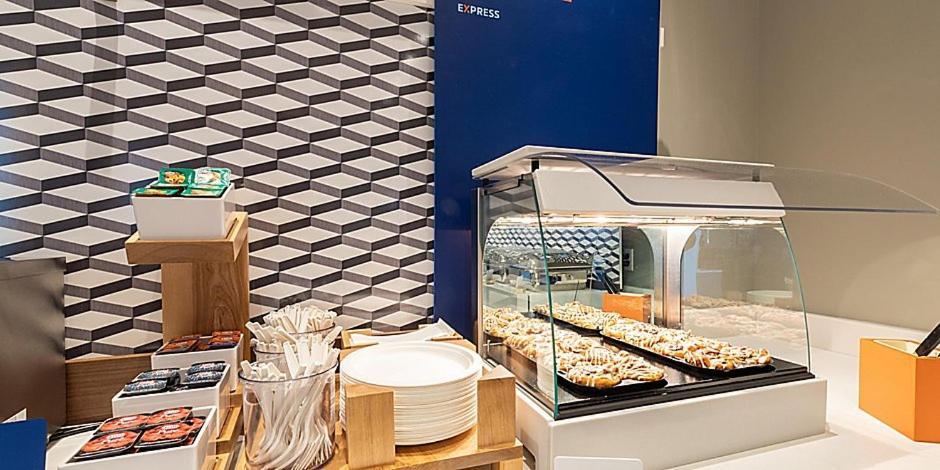 Holiday Inn Express - South Haven By Ihg Ngoại thất bức ảnh