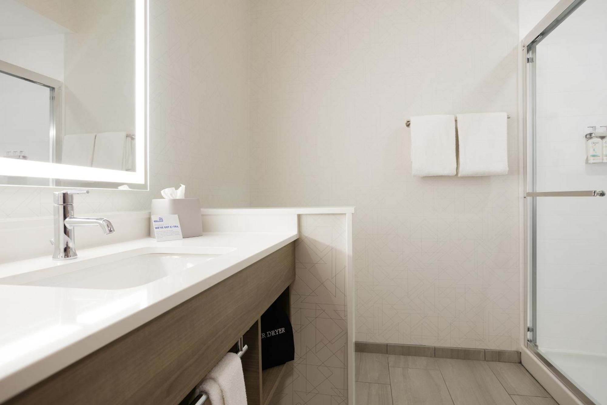 Holiday Inn Express - South Haven By Ihg Ngoại thất bức ảnh